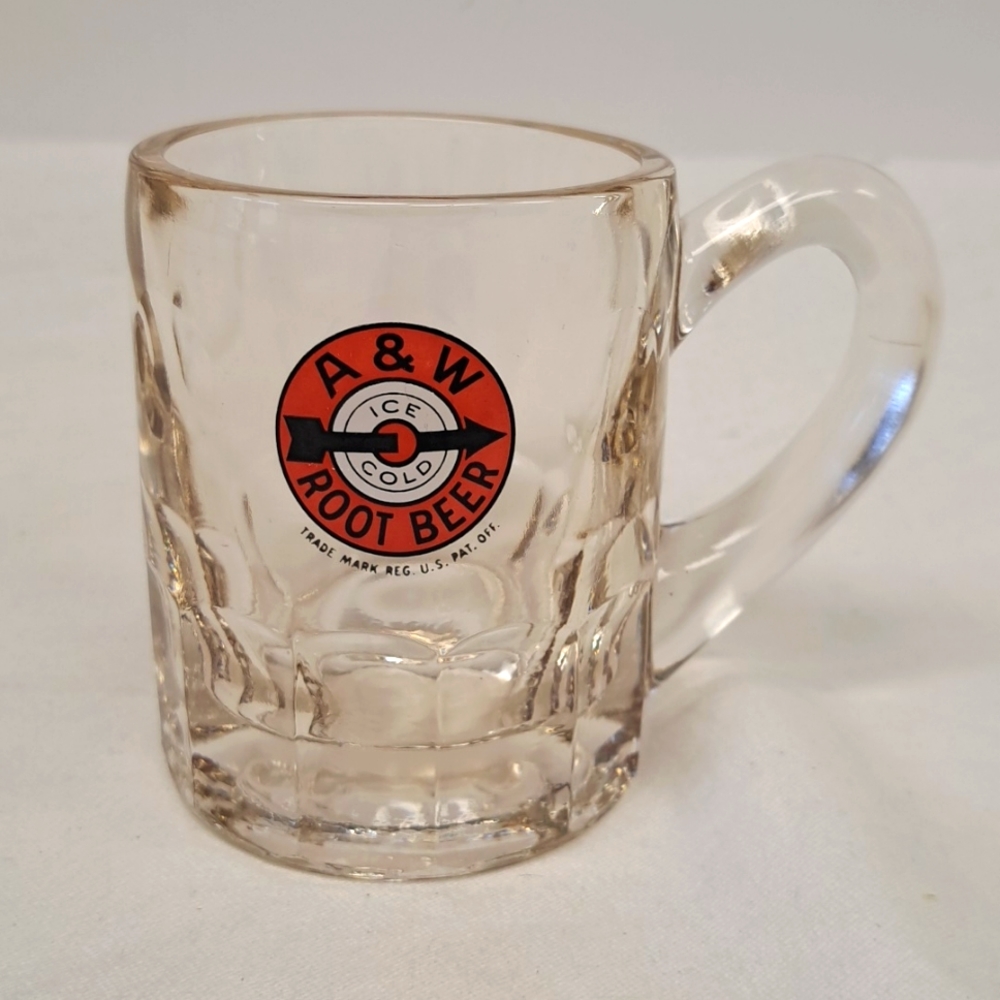 Vintage A&W 1960's Black & Red Arrow Logo Root Beer mug